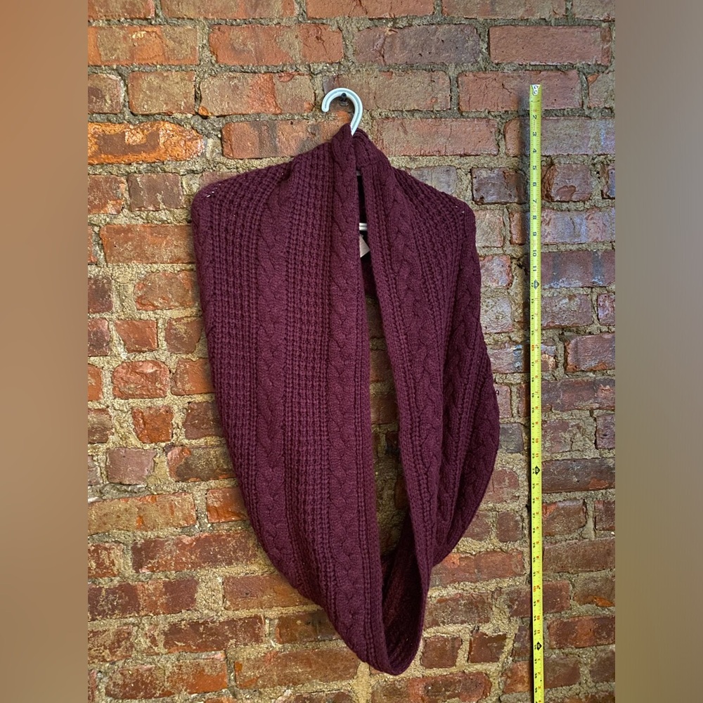 Banana republic round scarf